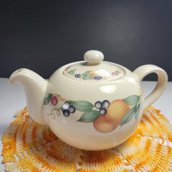 Corelle Abundance Teapot Fine Porcelain Made in Japan Robinson Design Group 1991 - Picture 1 of 17